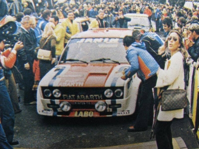 Jean-Claude Andruet - Christian Delferrier
19º Rallye Sanremo 1977. Fiat 131 Abarth (TO R19729). Clasificado 1º.

Del 4 al 8 de Octubre, Sanremo, Liguria, Imperia, Italia.
Superficie: asfalto.

El Rally tenia un total de 1608 km de los que 867.35 km divididos en 33 tramos eran especiales, (3 de ellas fueron canceladas SS18 Melogno 2 de 15.30 Km, SS19 Giovetti 2 de 11.50 Km y SS20 Quazzo 2 de 11.90 Km).

Tomaron la salida 133 equipos, finalizaron 38.@
Palabras clave: ;Fiat;Abarth;Sanremo;1977