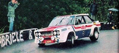 Jean-Claude Andruet - Christian Delferrier
19º Rallye Sanremo 1977. Fiat 131 Abarth (TO R19729). Clasificado 1º.

Del 4 al 8 de Octubre, Sanremo, Liguria, Imperia, Italia.
Superficie: asfalto.

El Rally tenia un total de 1608 km de los que 867.35 km divididos en 33 tramos eran especiales, (3 de ellas fueron canceladas SS18 Melogno 2 de 15.30 Km, SS19 Giovetti 2 de 11.50 Km y SS20 Quazzo 2 de 11.90 Km).

Tomaron la salida 133 equipos, finalizaron 38.@
Palabras clave: ;Fiat;Abarth;Sanremo;1977