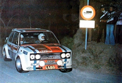 Jean-Claude Andruet - Christian Delferrier
19º Rallye Sanremo 1977. Fiat 131 Abarth (TO R19729). Clasificado 1º.

Del 4 al 8 de Octubre, Sanremo, Liguria, Imperia, Italia.
Superficie: asfalto.

El Rally tenia un total de 1608 km de los que 867.35 km divididos en 33 tramos eran especiales, (3 de ellas fueron canceladas SS18 Melogno 2 de 15.30 Km, SS19 Giovetti 2 de 11.50 Km y SS20 Quazzo 2 de 11.90 Km).

Tomaron la salida 133 equipos, finalizaron 38.@
Palabras clave: ;Fiat;Abarth;Sanremo;1977