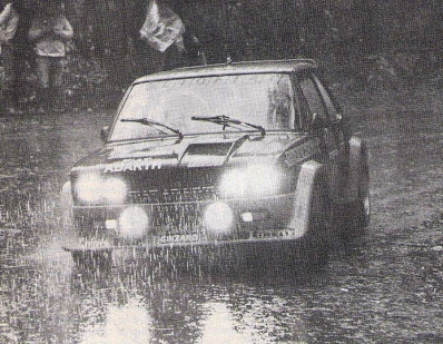 Maurizio Verini - Bruno Scabini
19º Rallye Sanremo 1977. Fiat 131 Abarth. Clasificado 2º.

Del 4 al 8 de Octubre, Sanremo, Liguria, Imperia, Italia.
Superficie: asfalto.

El Rally tenia un total de 1608 km de los que 867.35 km divididos en 33 tramos eran especiales, (3 de ellas fueron canceladas SS18 Melogno 2 de 15.30 Km, SS19 Giovetti 2 de 11.50 Km y SS20 Quazzo 2 de 11.90 Km).

Tomaron la salida 133 equipos, finalizaron 38.@
Palabras clave: ;Fiat;Abarth;Sanremo;1977