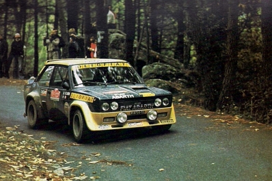 Maurizio Verini - Bruno Scabini
19º Rallye Sanremo 1977. Fiat 131 Abarth. Clasificado 2º.

Del 4 al 8 de Octubre, Sanremo, Liguria, Imperia, Italia.
Superficie: asfalto.

El Rally tenia un total de 1608 km de los que 867.35 km divididos en 33 tramos eran especiales, (3 de ellas fueron canceladas SS18 Melogno 2 de 15.30 Km, SS19 Giovetti 2 de 11.50 Km y SS20 Quazzo 2 de 11.90 Km).

Tomaron la salida 133 equipos, finalizaron 38.@
Palabras clave: ;Fiat;Abarth;Sanremo;1977