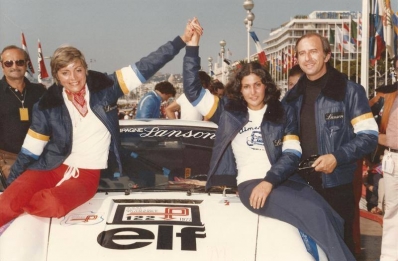 Michèle Mouton - Françoise Conconi
36º Tour France Automòbile 1977. Porsche 911 Carrera 3.0 (9442 RH 34). Clasificada 2º.

Del 15 al 24 de Septiembre, Nice, Alpes Marítimos, Provenza-Alpes-Costa Azul, Francia.
Superficie: asfalto.

El Rally tenía un total de 4475.00 km de los que 1244.11 km divididos en 28 tramos eran especiales, (uno de ellos fue cancelado SS4 Col de Porte 2 de 22.70 km).

Tomaron la salida 112 equipos, finalizaron 48.@
Palabras clave: Michele_Mouton;Tour_France_Automobile;Francia;Porsche;Carrera;1977;Personajes;Parque_Cerrado;Mujeres;Womens