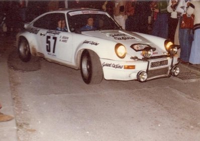 Bernard Béguin - Willy Huret
20º Critérium des Cévennes 1977. Porsche 911 Carrera 3.0 (5396 EJ 93). Clasificado 2º.

Del 13 al 14 de Noviembre, Francia.
Superficie: asfalto.

El Rally tenia un total de 395.50 km cronometrados divididos en 16 tramos especiales.

Tomaron la salida 220 equipos, finalizaron 100.@
Palabras clave: Bernard_Beguin;Willy_Huret;Criterium_Cevennes;Porsche;Carrera;1977