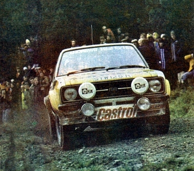 Russell Brookes - John Brown
26º Lombard RAC Rally 1977. Ford Escort RS1800 MKII (STW 129R). Clasificado 3º.

Del 20 al 24 de Noviembre, London, York, Inglaterra.
Superficie: tierra - asfalto.

El Rally tenia un total de 3069 km de los que 674.45 km divididos en 69 tramos eran especiales, (2 de ellas fueron canceladas SS54 Cardrona de 9,66 Km y SS56 Elibank de 6,44 Km).

Tomaron la salida 182 equipos, finalizaron 67.@

Palabras clave: ;Ford;Escort;MKII;MKII;Gran_Bretaña;RAC_Rally;1977;Inglaterra