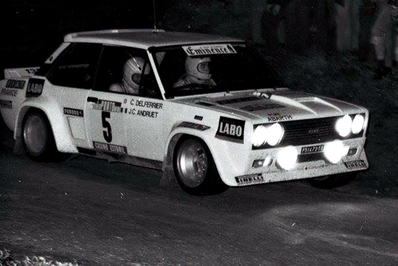 Jean-Claude Andruet - Christian Delferrier
11º Rallye de Portugal Vinho do Porto 1977. Fiat 131 Abarth (TO P51473). Clasificado 4º.

Del 1 al 6 de Marzo, Estoril.
Superficie: asfalto - tierra.

El Rally tenia un total de 2458 km de los que 580 km divididos en 46 tramos eran especiales, (2 de ellas fueron canceladas SS18 Sao Lourenco da Montaria de 27 Km y SS 24 Carvalhas de 6 Km).

Tomaron la salida 103 equipos, finalizaron 27.@
Palabras clave: ;Fiat;Abarth;Portugal;1977