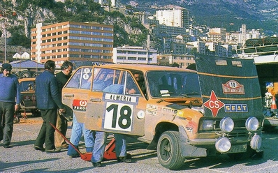 Asistencia en el 45º Rallye Automobile de Monte-Carlo 1977
En el Seat 124D Especial 1800 (B-7272-BZ) de Salvador Cañellas - Daniel Ferrater, clasificado 4º.

Del 22 al 28 de Enero, Monte-Carlo .
Superficie: asfalto - nieve.

El Rally tenia un total de 4800 km de los que 540.50 km divididos en 27 tramos eran especiales (una de ellas fue cancelada SS2 Col de Fontbelle de 35.00 Km).

Se inscribieron 217 equipos, tomaron la salida 198, finalizaron 118 en lista, llegaron 47 en meta.@

Palabras clave: Salvador_Cañellas;Montecarlo;Seat;1977;Asistencias