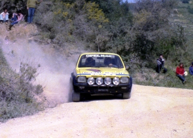 Amilcare Ballestrieri	 - Rudy
10º Rallye dell'Isola d'Elba 1977. Opel Kadett GT/E (TO N87561). Clasificado 4º.
Conrero Squadra Corse

Del 21 al 23 de Abril, Portoferraio.
Superficie: asfalto - tierra.

El Rally constaba de 2 etapas y un total de 730.00 km de los que 474.80 km divididos en 38 tramos eran especiales.

Tomaron la salida 162 equipos, finalizaron 60.@
Palabras clave: Rudy;Elba;Opel;1977
