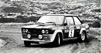 Simo Lampinen - Sölve Andreasson
8º South Pacific Rally - New Zealand 1977. Fiat 131 Abarth. Clasificado 4º.

Del 1 al 7 de Mayo, Wellington, Auckland, Nueva Zelanda.

El Rally tenia un total de 3841.36 Km de los que 2211.06 Km divididos en 74 tramos eran especiales.

Se inscribieron 102 equipos, tomaron la salida 100, finalizaron 35.@
Palabras clave: Simo_Lampinen;Sölve_Andreasson;Nueva_Zelanda;Fiat;Abarth;1977