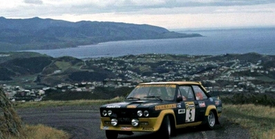 Simo Lampinen - Sölve Andreasson
8º South Pacific Rally - New Zealand 1977. Fiat 131 Abarth. Clasificado 4º.

Del 1 al 7 de Mayo, Wellington, Auckland, Nueva Zelanda.

El Rally tenia un total de 3841.36 Km de los que 2211.06 Km divididos en 74 tramos eran especiales.

Se inscribieron 102 equipos, tomaron la salida 100, finalizaron 35.@
Palabras clave: Simo_Lampinen;Sölve_Andreasson;Nueva_Zelanda;Fiat;Abarth;1977