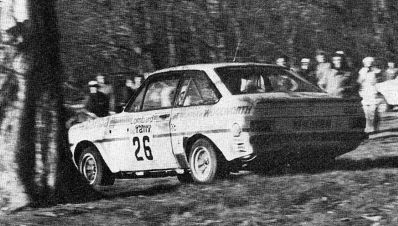Andy Dawson - Andrew Marriott
26º Lombard RAC Rally 1977. Ford Escort RS1800 MKII (KHK 982N). Clasificado 5º.

Del 20 al 24 de Noviembre, London, York, Inglaterra.
Superficie: tierra - asfalto.

El Rally tenia un total de 3069 km de los que 674.45 km divididos en 69 tramos eran especiales, (2 de ellas fueron canceladas SS54 Cardrona de 9,66 Km y SS56 Elibank de 6,44 Km).

Tomaron la salida 182 equipos, finalizaron 67.@
Palabras clave: ;Ford;Escort;RS;MKII;Gran_Bretaña;1977;RAC_Rally;MKII;Inglaterra