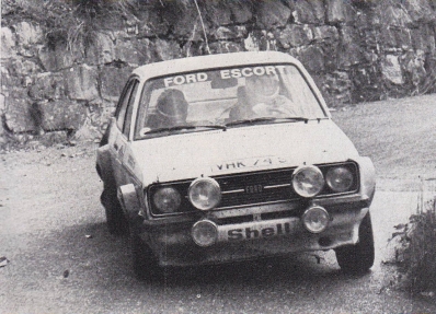 Bjorn Waldegard - Hans Thorszelius
19º Rallye Sanremo 1977. Ford Escort RS1800 MKII (VHK 74 S). Clasificado 5º.

Del 4 al 8 de Octubre, Sanremo, Liguria, Imperia, Italia.
Superficie: asfalto.

El Rally tenia un total de 1608 km de los que 867.35 km divididos en 33 tramos eran especiales, (3 de ellas fueron canceladas SS18 Melogno 2 de 15.30 Km, SS19 Giovetti 2 de 11.50 Km y SS20 Quazzo 2 de 11.90 Km).

Tomaron la salida 133 equipos, finalizaron 38.@
Palabras clave: ;Ford;escort;MKII;Sanremo;1977;MKII