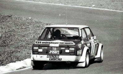 Maurizio Verini - Domenico (Ninni) Russo
11º Rallye de Portugal Vinho do Porto 1977. Fiat 131 Abarth. (TO P35972). Clasificado 5º.

Del 1 al 6 de Marzo, Estoril.
Superficie: asfalto - tierra.

El Rally tenia un total de 2458 km de los que 580 km divididos en 46 tramos, eran especiales, (2 de ellas fueron canceladas SS18 Sao Lourenco da Montaria de 27 Km y SS 24 Carvalhas de 6 Km).

Tomaron la salida 103 equipos, finalizaron 27.@
Palabras clave: ;Fiat;Abarth;Portugal;1977