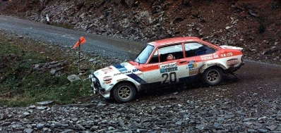 Kyosti Hamalainen - Howard Scott
26º Lombard RAC Rally 1977. Ford Escort RS 1800 MkII (STW 130R). Clasificado 6º.

Del 20 al 24 de Noviembre, London, York, Inglaterra.
Superficie: tierra - asfalto.

El Rally tenia un total de 3069 km de los que 674.45 km divididos en 69 tramos eran especiales, (2 de ellas fueron canceladas SS54 Cardrona de 9,66 Km y SS56 Elibank de 6,44 Km).

Tomaron la salida 182 equipos, finalizaron 67.@
Palabras clave: ;Ford;Escort;RS;MKII;Gran_Bretaña;1977;RAC_Rally;MKII