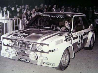 Michèle Mouton - Françoise Conconi
21º Tour de Corse 1977. Fiat 131 Abarth (TO N92971). Clasificada 8º.

Del 5 al 6 de Noviembre, Ajaccio, Córcega; Francia.
Superficie: asfalto.

El Rally tenia un total de 1350 km de los que 645.80 km divididos en 13 tramos eran especiales.

1ª ETAPA
SS1 Tavera - Bastelica 17.10 km
SS2 Coti - Chiavari 14.80 km
SS3 Acqua d'Oria - Stiliccione 16.50 km
SS4 Muratello - Orone 21.60 kM
SS5 Quenza - Prunelli 131.30 km
SS6 Kamiesh - Zonza 38.50 km
SS7 Olivese - Bains de Guitera 10.10 km
Total etapal 249.90 km

2ª ETAPA
SS8 Palneca - Ghisoni 34.70 km
SS9 St Antoine - Pont St Laurent 97.60 km
SS10 Ponte Nuovo - Teddia 97.40 km
SS11 Talasani - La Porta 24.90 km
SS12 Casta - Pietra Moneta 17.00 km
SS13 Calvi - Vico 124.30 km

Total etapal 395.90 km
Total evento 645.80 km

Se inscribieron 134 equipos, tomaron la salida 120, finalizaron 32.
@
Palabras clave: Michele_Mouton;Corcega;Fiat;abarth;1977;Corse