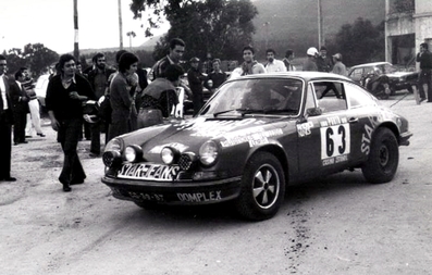 Américo da Silva Nunes - Mira Amaral
11º Rallye de Portugal Vinho do Porto 1977. Porsche 911 S 2.4. (CG-39-87). Clasificado 9º.

Del 1 al 6 de Marzo, Estoril.
Superficie: asfalto - tierra.

El Rally tenia un total de 2458 km de los que 580 km divididos en 46 tramos eran especiales, (2 de ellas fueron canceladas SS18 Sao Lourenco da Montaria de 27 Km y SS 24 Carvalhas de 6 Km).

Tomaron la salida 103 equipos, finalizaron 27.@
Palabras clave: ;Porsche;Portugal;1977