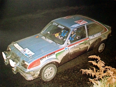 Pentti Airikkala - Risto Virtanen
26º Lombard RAC Rally 1977. Vauxhall Chevette 2300 HS (RVA 841S). Clasificado 16º.

Del 20 al 24 de Noviembre, London, York, Inglaterra.
Superficie: tierra - asfalto.

El Rally tenia un total de 3069 km de los que 674.45 km divididos en 69 tramos eran especiales, (2 de ellas fueron canceladas SS54 Cardrona de 9,66 Km y SS56 Elibank de 6,44 Km).

Tomaron la salida 182 equipos, finalizaron 67.@
Palabras clave: ;Vauxhall;Chevette;Gran_Bretaña;1977;RAC_Rally;Inglaterra