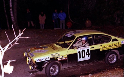 Jean-Charles Cevelinge - Joseph Sevelinge
21º Tour de Corse 1977. Opel Kadett GT/E. Clasificado 16º.

Del 5 al 6 de Noviembre, Ajaccio, Córcega; Francia.
Superficie: asfalto.

El Rally tenia un total de 1350 km de los que 645.80 km divididos en 13 tramos eran especiales.

1ª ETAPA
SS1 Tavera - Bastelica 17.10 km
SS2 Coti - Chiavari 14.80 km
SS3 Acqua d'Oria - Stiliccione 16.50 km
SS4 Muratello - Orone 21.60 kM
SS5 Quenza - Prunelli 131.30 km
SS6 Kamiesh - Zonza 38.50 km
SS7 Olivese - Bains de Guitera 10.10 km
Total etapal 249.90 km

2ª ETAPA
SS8 Palneca - Ghisoni 34.70 km
SS9 St Antoine - Pont St Laurent 97.60 km
SS10 Ponte Nuovo - Teddia 97.40 km
SS11 Talasani - La Porta 24.90 km
SS12 Casta - Pietra Moneta 17.00 km
SS13 Calvi - Vico 124.30 km

Total etapal 395.90 km
Total evento 645.80 km

Se inscribieron 134 equipos, tomaron la salida 120, finalizaron 32.
@
Palabras clave: Opel;Kadett;GT/E;Corse;Corcega;1977