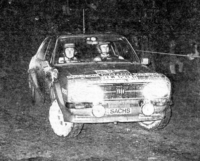 Reinhard Hainbach - Peter Linzen
26º Lombard RAC Rally 1977. Ford Escort RS1800 MKII. Clasificado 20º.

Del 20 al 24 de Noviembre, London, York, Inglaterra.
Superficie: tierra - asfalto.

El Rally tenia un total de 3069 km de los que 674.45 km divididos en 69 tramos eran especiales, (2 de ellas fueron canceladas SS54 Cardrona de 9,66 Km y SS56 Elibank de 6,44 Km).

Tomaron la salida 182 equipos, finalizaron 67.@
Palabras clave: Ford;Escort;MKII;MKII;RAC_Rally;Gran_Bretaña;1977;Inglaterra