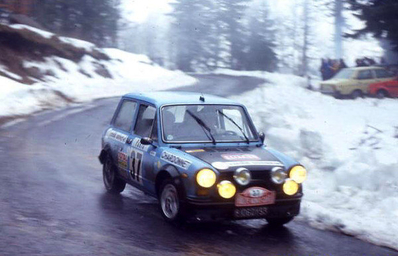 Michèle Mouton - Françoise Conconi
45º Rallye Automobile de Monte-Carlo 1977. Autobianchi A112 Abarth (8106 DY 93). Clasificada 24º.

Del 22 al 28 de Enero, Monte-Carlo .
Superficie: asfalto - nieve.

El Rally tenia un total de 4800 km de los que 540.50 km divididos en 27 tramos eran especiales (una de ellas fue cancelada SS2 Col de Fontbelle de 35.00 Km).

Se inscribieron 217 equipos, tomaron la salida 198, finalizaron 118 en lista, llegaron 47 en meta.@
Palabras clave: Michele_Mouton;Autobianchi;A112;Abarth;Montecarlo;1977