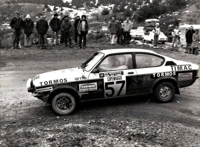 Man Bergsteyn - Henk van Tunen
45º Rallye Automobile de Monte-Carlo 1977. Opel Kadett GT/E (66-JZ-57). Clasificado 28º.

Del 22 al 28 de Enero, Monte-Carlo .
Superficie: asfalto - nieve.

El Rally tenia un total de 4800 km de los que 540.50 km divididos en 27 tramos eran especiales (una de ellas fue cancelada SS2 Col de Fontbelle de 35.00 Km).

Se inscribieron 217 equipos, tomaron la salida 198, finalizaron 118 en lista, llegaron 47 en meta.@
Palabras clave: Opel;Kadett;GT/E;Montecarlo;1977