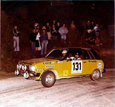 Pautesta - Sauce
21º Tour de Corse 1977. Peugeot 104 ZS. Clasificado 30º.

Del 5 al 6 de Noviembre, Ajaccio, Córcega; Francia.
Superficie: asfalto.

El Rally tenia un total de 1350 km de los que 645.80 km divididos en 13 tramos eran especiales.

1ª ETAPA
SS1 Tavera - Bastelica 17.10 km
SS2 Coti - Chiavari 14.80 km
SS3 Acqua d'Oria - Stiliccione 16.50 km
SS4 Muratello - Orone 21.60 kM
SS5 Quenza - Prunelli 131.30 km
SS6 Kamiesh - Zonza 38.50 km
SS7 Olivese - Bains de Guitera 10.10 km
Total etapal 249.90 km

2ª ETAPA
SS8 Palneca - Ghisoni 34.70 km
SS9 St Antoine - Pont St Laurent 97.60 km
SS10 Ponte Nuovo - Teddia 97.40 km
SS11 Talasani - La Porta 24.90 km
SS12 Casta - Pietra Moneta 17.00 km
SS13 Calvi - Vico 124.30 km

Total etapal 395.90 km
Total evento 645.80 km

Se inscribieron 134 equipos, tomaron la salida 120, finalizaron 32.
@
Palabras clave: Peugeot;Corse;Corcega;1977