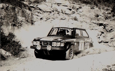 Stig Blomqvist - Hans Sylvan
10º Rallye dell'Isola d'Elba 1977. Saab 99 EMS. Abandonó por el eje de transmisión (cardán).

Del 21 al 23 de Abril, Portoferraio.
Superficie: asfalto - tierra.

El Rally constaba de 2 etapas y un total de 730.00 km de los que 474.80 km divididos en 38 tramos eran especiales.

Tomaron la salida 162 equipos, finalizaron 60.@
Palabras clave: Stig_Blomqvist;Elba;Saab;1977