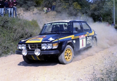 Stig Blomqvist - Hans Sylvan
10º Rallye dell'Isola d'Elba 1977. Saab 99 EMS. Abandonó por el eje de transmisión (cardán).

Del 21 al 23 de Abril, Portoferraio.
Superficie: asfalto - tierra.

El Rally constaba de 2 etapas y un total de 730.00 km de los que 474.80 km divididos en 38 tramos eran especiales.

Tomaron la salida 162 equipos, finalizaron 60.@
Palabras clave: Stig_Blomqvist;Elba;Saab;1977