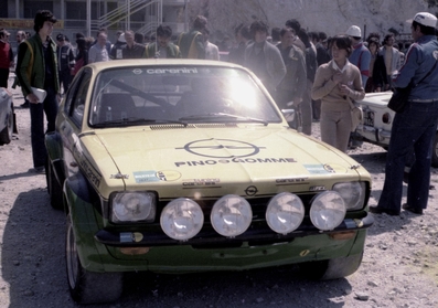 Walter Röhrl - Willy-Peter Pitz
10º Rallye dell'Isola d'Elba 1977. Opel Kadett GT/E. Verificaciones.

Del 21 al 23 de Abril, Portoferraio.
Superficie: asfalto - tierra.

El Rally constaba de 2 etapas y un total de 730.00 km de los que 474.80 km divididos en 38 tramos eran especiales.

Tomaron la salida 162 equipos, finalizaron 60.@
Palabras clave: Walter_Röhrl;Elba;Saab;1977