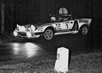 Sandro Munari - Piero Sodano
25º RACE Rallye de España 1977. Lancia Stratos HF (TO N98792). Abandonó por motor en el tramo "La Horizontal".

Del 21 al 23 de Octubre (Coef.4) Puntuable para el Campeonato de Europa de Rallyes para conductores, Jarama, Madrid, España.
Superficie: asfalto - tierra.

El Rally tenia un total de 1343.20 Km de los que 407.70 Km divididos en 27 tramos eran especiales (3 de ellos fueron cancelados SS7
Puerto de Cotos, SS18 El Pontón y SS22 La Quesera).

Se inscribieron 66 equipos, tomaron la salida 45, finalizaron 17.@
Palabras clave: Sandro_Munari;Lancia;Stratos;RACE;España;1977;Spain
