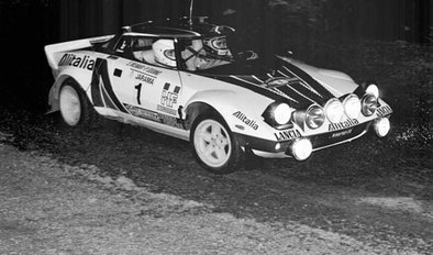 Sandro Munari - Piero Sodano
5º RACE Rallye de España 1977. Lancia Stratos HF (TO N98792). Abandonó por motor en el tramo "La Horizontal".

Del 21 al 23 de Octubre (Coef.4) Puntuable para el Campeonato de Europa de Rallyes para conductores, Jarama, Madrid, España.
Superficie: asfalto - tierra.

El Rally tenia un total de 1343.20 Km de los que 407.70 Km divididos en 27 tramos eran especiales (3 de ellos fueron cancelados SS7 Puerto de Cotos, SS18 El Pontón y SS22 La Quesera).

Se inscribieron 66 equipos, tomaron la salida 45, finalizaron 17.@
Palabras clave: Sandro_Munari;Lancia;Stratos;RACE;España;1977;Spain