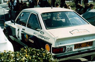 Jean-Pierre Nicolas - Vincent Laverne
21º Tour de Corse 1977. Ford Escort RS 1800 MKII (VHK 74S). Abandonó por la transmisión del coche.

Del 5 al 6 de Noviembre, Ajaccio, Córcega; Francia.
Superficie: asfalto.

El Rally tenia un total de 1350 km de los que 645.80 km divididos en 13 tramos eran especiales.

1ª ETAPA
SS1 Tavera - Bastelica 17.10 km
SS2 Coti - Chiavari 14.80 km
SS3 Acqua d'Oria - Stiliccione 16.50 km
SS4 Muratello - Orone 21.60 kM
SS5 Quenza - Prunelli 131.30 km
SS6 Kamiesh - Zonza 38.50 km
SS7 Olivese - Bains de Guitera 10.10 km
Total etapal 249.90 km

2ª ETAPA
SS8 Palneca - Ghisoni 34.70 km
SS9 St Antoine - Pont St Laurent 97.60 km
SS10 Ponte Nuovo - Teddia 97.40 km
SS11 Talasani - La Porta 24.90 km
SS12 Casta - Pietra Moneta 17.00 km
SS13 Calvi - Vico 124.30 km

Total etapal 395.90 km
Total evento 645.80 km

Se inscribieron 134 equipos, tomaron la salida 120, finalizaron 32.
@
Palabras clave: ;Ford;Escort;Corcega;1977;Corse;Parque_Cerrado