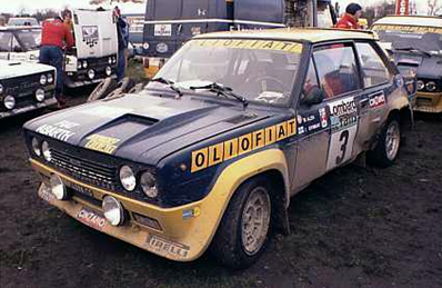 Markku Alen - Ilkka Kivimaki
26º Lombard RAC Rally 1977. Fiat 131 Abarth (TO P14398). Abandonó por motor en SS23 Taliesin de 8.05 Km.

Del 20 al 24 de Noviembre, London, York, Inglaterra.
Superficie: tierra - asfalto.

El Rally tenia un total de 3069 km de los que 674.45 km divididos en 69 tramos eran especiales, (2 de ellas fueron canceladas SS54 Cardrona de 9,66 Km y SS56 Elibank de 6,44 Km).

Tomaron la salida 182 equipos, finalizaron 67.@
Palabras clave: Markku_Alen;Fiat;Abarth;RAC_Rally;Gran_Bretaña;1977;Inglaterra
