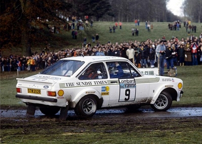 Ari Vatanen - Peter Bryant
26º Lombard RAC Rally 1977. Ford Escort RS1800 MKII (STW 202R).
Abandonaron porque Vatanen se encontró indispuesto por enfermedad en SS29 Crychan de 12,87 Km.

Del 20 al 24 de Noviembre, London, York, Inglaterra.
Superficie: tierra - asfalto.

El Rally tenia un total de 3069 km de los que 674.45 km divididos en 69 tramos eran especiales, (2 de ellas fueron canceladas SS54 Cardrona de 9,66 Km y SS56 Elibank de 6,44 Km).

Tomaron la salida 182 equipos, finalizaron 67.@
Palabras clave: ;Ford;Escort;MKII;MKII;Lombard_RAC_Rally;1977;Inglaterra