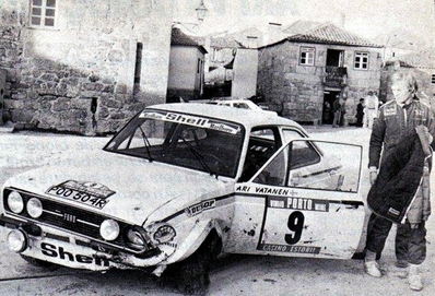 Ari Vatanen - Peter Bryant
11º Rallye de Portugal Vinho do Porto 1977. Ford Escort RS 1800 MKII (POO 504R). Abandonó por accidente.

Del 1 al 6 de Marzo, Estoril.
Superficie: asfalto - tierra.

El Rally tenia un total de 2458 km de los que 580 km divididos en 46 tramos, eran especiales, (2 de ellas fueron canceladas SS18 Sao Lourenco da Montaria de 27 Km y SS 24 Carvalhas de 6 Km).

Tomaron la salida 103 equipos, finalizaron 27.@
Palabras clave: ;Ford;Escort;MKII;Portugal;1977;Crash