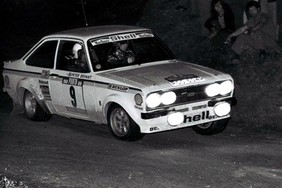 Ari Vatanen - Peter Bryant
11º Rallye de Portugal Vinho do Porto 1977. Ford Escort RS 1800 MKII (POO 504R). Abandonó por accidente.

Del 1 al 6 de Marzo, Estoril.
Superficie: asfalto - tierra.

El Rally tenia un total de 2458 km de los que 580 km divididos en 46 tramos, eran especiales, (2 de ellas fueron canceladas SS18 Sao Lourenco da Montaria de 27 Km y SS 24 Carvalhas de 6 Km).

Tomaron la salida 103 equipos, finalizaron 27.@
Palabras clave: ;Ford;Escort;MKII;Portugal;1977