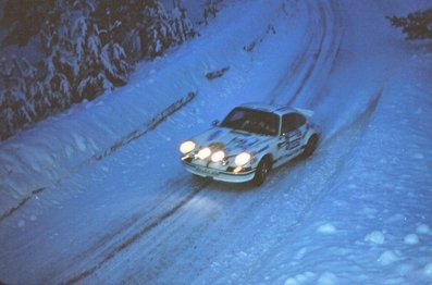 Lars Carlsson - Erhard Ricken
27º Internacional Suecia Rally 1977. Porsche 911 Carrera (HA-AX 255). Abandonó.

Del 11 al 13 de Febrero, Karlstad.
Superficie: nieve - hielo

El Rally tenia un total de 1522.00 km de los que 736.20 km eran de tramos especiales.

Tomaron la salida 175 equipos, finalizaron 37.@
Palabras clave: Lars_Carlsson;Porsche;Carrera;Suecia;1977