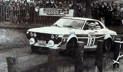 Jean-Luc Therier - Michel Vial
26º Lombard RAC Rally 1977. Toyota Celica RA21 (BYC-886). Abandonó por accidente en SS52 White Naze de 6,44 Km.

Del 20 al 24 de Noviembre, London, York, Inglaterra.
Superficie: tierra - asfalto.

El Rally tenia un total de 3069 km de los que 674.45 km divididos en 69 tramos eran especiales, (2 de ellas fueron canceladas SS54 Cardrona de 9,66 Km y SS56 Elibank de 6,44 Km).

Tomaron la salida 182 equipos, finalizaron 67.@
Palabras clave: ;Toyota;Celica;Gran_Bretaña;1977;RAC_Rally;Inglaterra