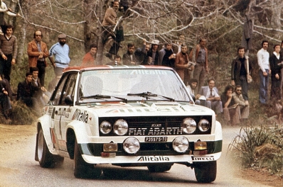 Markku Alén - Ilkka Kivimäki
12º Rallye de Portugal - Vinho do Porto 1978. Fiat 131 Abarth (TO P35975). Clasificado 1º.

Del 19 al 23 de Abril, Estoril, Portugal.
Superficie: asfalto - tierra.

El Rally tenia un total de 2504 km de los que 627 km divididos en 46 tramos eran especiales.

Tomaron la salida 112 equipos, finalizaron 20.@
Palabras clave: Markku_Alen;Fiat;Abarth;Portugal;1978