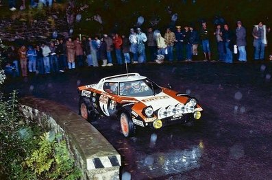 Markku Alén - Ilkka Kivimäki
20º Rallye Sanremo 1978. Lancia Stratos HF (TO M54374). Clasificado 1º.

Del 3 al 7 de Octubre, Sanremo, Liguria, Imperia, Italia.
Superficie: asfalto.

El Rally tenia un total de 1663.80 km de los que 893.80 km divididos en 56 tramos eran especiales, (1 fue cancelado, SS25 Santuario 1 de 7.30 km).

Se inscribieron 135 equipos, tomaron la salida 122, finalizaron 56.@
Palabras clave: Markku_Alen;Lancia;Stratos;Sanremo;1978