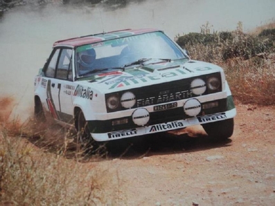Markku Alén - Ilkka Kivimäki
25º Acrópolis Rally 1978. Fiat 131 Abarth (TO R92451). Clasificado 2º.

Del 29 de Mayo al 2 de Junio, Atenas, Grecia.
Superficie: tierra.

El Rally tenia un total de 2974.11 km de los que 772.10 km divididos en 54 tramos eran especiales, (2 de ellas fueron canceladas SS10 Kaloskopi de 22.30 Km y SS16 Aliakmon-Lake de 15.70 Km).

Se inscribieron 183 equipos, tomaron la salida 160, finalizaron 37.
Palabras clave: Markku_Alen;Fiat;Abarth;Grecia;Acropolis;1978