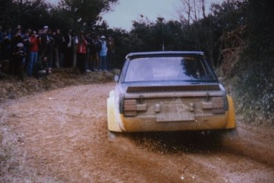 Antonio Zanini Sans - Juan-Jose Petisco
26º Rally Costa Brava 1978. Fiat 131 Abarth (B-9903-R-2). Clasificado 2º.
Debut de los Fiat 131 del Equipo Seat.
Del 17 al 19 de Febrero.
Superficie: asfalto - tierra con 339.40 km cronometrados.
Tomaron la salida 88 equipos, finalizaron 25.

PHOTO de Joan Claparols.@@
Palabras clave: Antonio_Zanini;Juan-Jose_Petisco;Fiat;Abarth;Costa_Brava;Catalunya;1978;Debut