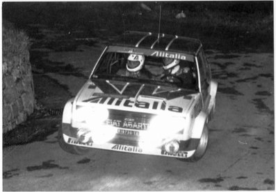 Maurizio Verini - Arnaldo Bernacchini
20º Rallye Sanremo 1978. Fiat 131 Abarth (TO R19730). Clasificado 2º.

Del 3 al 7 de Octubre, Sanremo, Liguria, Imperia, Italia.
Superficie: asfalto.

El Rally tenia un total de 1663.80 km de los que 893.80 km divididos en 56 tramos eran especiales, (1 fue cancelado, SS25 Santuario 1 de 7.30 km).

Se inscribieron 135 equipos, tomaron la salida 122, finalizaron 56.@
Palabras clave: Maurizio_Verini;Fiat;Abarth;Sanremo;1978