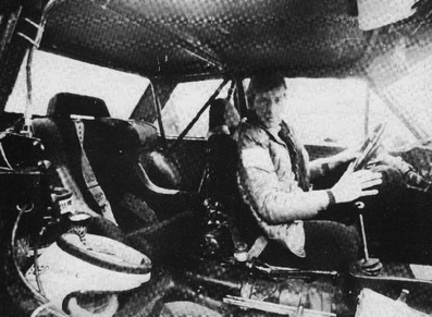 Walter Röhrl - Christian Geistdörfer
27º Lombard RAC Rally 1978. Fiat 131 Abarth (TO R88538). Clasificado 6º.

En esta prueba Christian iba sentado en la parte trasera del coche. Se buscaban soluciones para repartir peso hacia la parte trasera. Solución ingeniosa y eficaz, rápidamente prohibida por la FIA.

Del 19 al 23 de Noviembre, Birmingham, Inglaterra.
Superficie: tierra.

El Rally tenia un total de 3160 km de los que 715.37 km divididos en 76 tramos eran especiales.

Se inscribieron 175 equipos, tomaron la salida 168, finalizaron 61.@
Palabras clave: Walter_Röhrl;Fiat;Abarth;Gran_Bretaña;1978;Personajes;detalles;Lombard_RAC_Rally