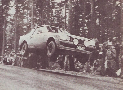 Tapio Rainio - Jaakko Markkula
28º Jyväskylän Suurajot - Rally of the 1000 Lakes 1978. Toyota Celica (A-1978). Clasificado 6º.

Del 25 al 27 de Agosto, Jyväskylä, Finlandia.
Superficie: tierra.

El Rally tenia un total de 1397.70 km de los que 367.20 km divididos en 45 tramos eran especiales.

Se inscribieron 109 equipos, tomaron la salida 108, finalizaron 55.@
Palabras clave: Tapio_Rainio;Finlandia;Toyota;1978