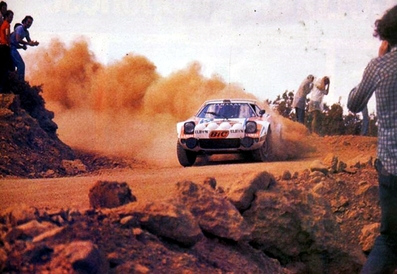 Tassos Livieratos 'Siroco' - Emmanouel (Manólis) Makrinos
25º Rally Acrópolis 1978. Lancia Stratos HF(E 674). Clasificado 6º.

Del 29 de Mayo al 2 de Junio, Atenas, Grecia.
Superficie: tierra.

El Rally tenia un total de 2974.11 km de los que 772.10 km divididos en 54 tramos eran especiales (2 de ellas fueron canceladas SS10 Kaloskopi de 22.30 Km y SS16 Aliakmon-Lake de 15.70 Km).

Se inscribieron 183 equipos, tomaron la salida 160, finalizaron 37.@
Palabras clave: Lancia;Stratos;Grecia;Acropolis;1978