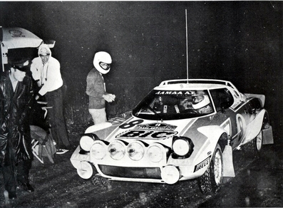 Tassos Livieratos 'Siroco' - Emmanouel (Manólis) Makrinos
25º Rally Acrópolis 1978. Lancia Stratos HF(E 674). Clasificado 6º.

Del 29 de Mayo al 2 de Junio, Atenas, Grecia.
Superficie: tierra.

El Rally tenia un total de 2974.11 km de los que 772.10 km divididos en 54 tramos eran especiales (2 de ellas fueron canceladas SS10 Kaloskopi de 22.30 Km y SS16 Aliakmon-Lake de 15.70 Km).

Se inscribieron 183 equipos, tomaron la salida 160, finalizaron 37.@
Palabras clave: Lancia;Stratos;Grecia;Acropolis;1978