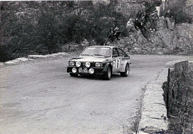 Jean-Pierre Nicolas - Vincent Laverne
22º Tour de Corse 1978. Opel Kadett GT/E (GG-DY 914). Clasificado 7º.

En esta edición habí­an 4 tramos de casi 100 Km
SS3 Le Fango - St Sauveur de 85.80 Km
SS5 Moca - Abbazia de 99 Km
SS8 St Antoine - Pont St Lauren de 97.60 Km
SS9 Ponte Nuovo - Pianiccia de 88.20 Km.

Del 4 al 5 de Noviembre, Ajaccio, Córcega, Francia.
Superficie: asfalto.

El Rally tenia un total de 1166.00 km de los que 543.10 km divididos en 10 tramos eran especiales.

Tomaron la salida 116 equipos, finalizaron 37.@
Palabras clave: ;Opel;Kadett;Gt/E;Corse;Corcega;1978