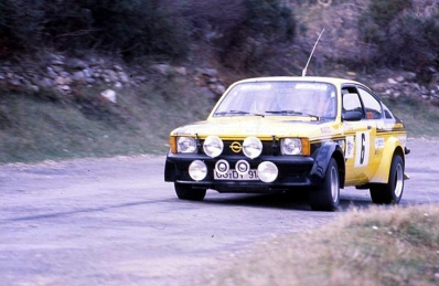 Jean-Pierre Nicolas - Vincent Laverne
22º Tour de Corse 1978. Opel Kadett GT/E (GG-DY 914). Clasificado 7º.

En esta edición habí­an 4 tramos de casi 100 Km
SS3 Le Fango - St Sauveur de 85.80 Km
SS5 Moca - Abbazia de 99 Km
SS8 St Antoine - Pont St Lauren de 97.60 Km
SS9 Ponte Nuovo - Pianiccia de 88.20 Km.

Del 4 al 5 de Noviembre, Ajaccio, Córcega, Francia.
Superficie: asfalto.

El Rally tenia un total de 1166.00 km de los que 543.10 km divididos en 10 tramos eran especiales.

Tomaron la salida 116 equipos, finalizaron 37.@
Palabras clave: ;Opel;Kadett;Gt/E;Corse;Corcega;1978