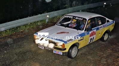 Fabrizia Pons - Gabriella Zappia
20º Rallye Sanremo 1978. Opel Kadett GT/E. Clasificada 9º.

Del 3 al 7 de Octubre, Sanremo, Liguria, Imperia, Italia.
Superficie: asfalto.

El Rally tenia un total de 1663.80 km de los que 893.80 km divididos en 56 tramos eran especiales, (1 fue cancelado, SS25 Santuario 1 de 7.30 km).

Se inscribieron 135 equipos, tomaron la salida 122, finalizaron 56.@
Palabras clave: ;Opel;Kadett;GT/E;Sanremo;1978;mujeres;Womens
