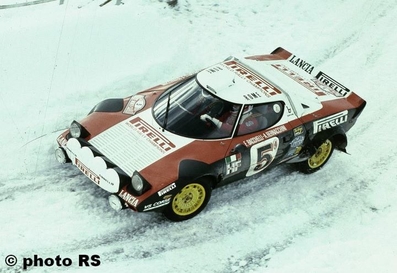 Fulvio Bacchelli  - Arnaldo Bernacchini
46º Rallye Automobile de Monte-Carlo 1978. Lancia Stratos HF (TO N41648). Clasificado 10º.

Del 21 al 27 de Enero, Monte-Carlo.
Superficie: asfalto - nieve.

El Rally tenia un total de 4600 km de los que 570 km divididos en 29 tramos eran especiales (5 de ellas fueron canceladas SS8 Col du Fanget de 10 Km, SS10 Serre Chevalier de 10 Km, SS11 Col du Lautaret de 15 Km, SS14 Saint Pierreville de 16 Km y SS15 Burzet de 44 Km).

Se inscribieron 231 equipos, tomaron la salida 216, finalizaron 129.@
Palabras clave: ;Lancia;Stratos;Montecarlo;1978;nieve